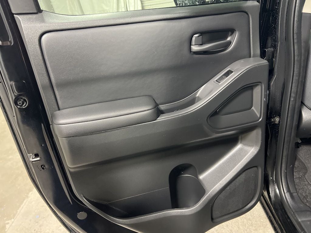 2023 Nissan Frontier S