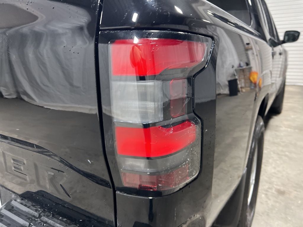 2023 Nissan Frontier S