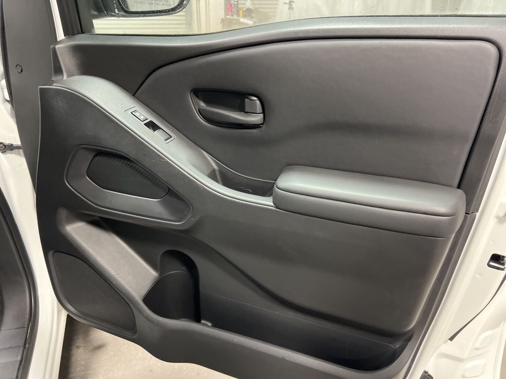 2023 Nissan Frontier S