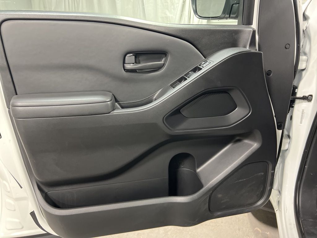 2023 Nissan Frontier S