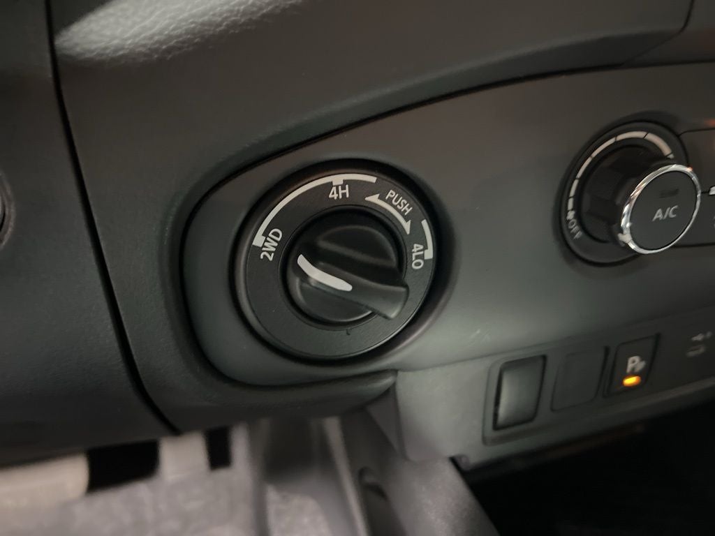 2023 Nissan Frontier S