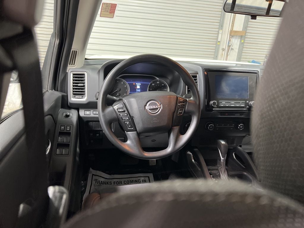 2022 Nissan Frontier SV