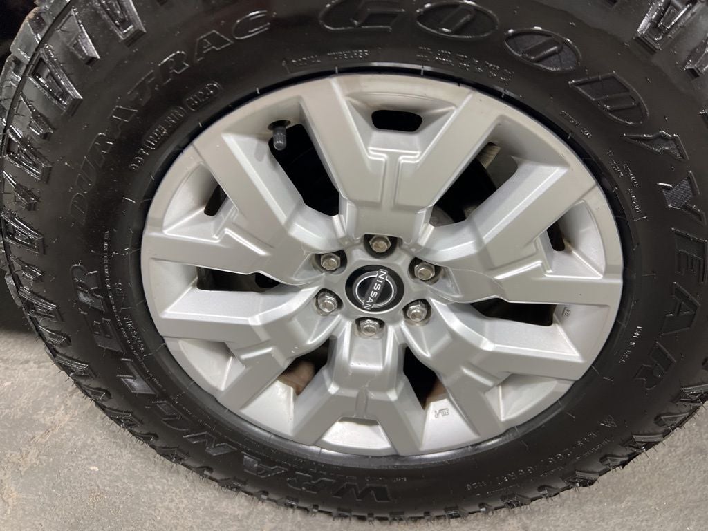 2022 Nissan Frontier SV