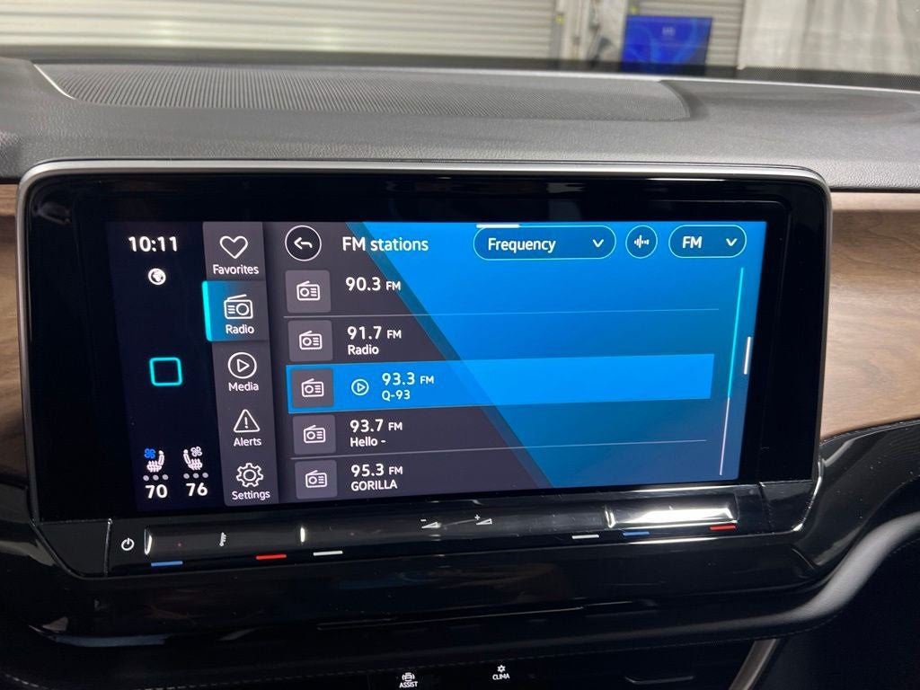 2025 Volkswagen Atlas 2.0T SE w/Technology