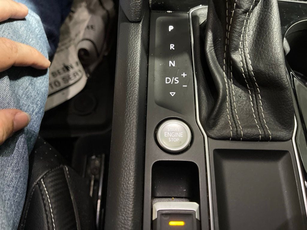 2022 Volkswagen Atlas Cross Sport 3.6L V6 SE w/Technology
