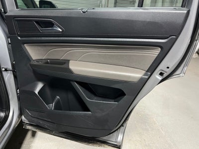 2022 Volkswagen Atlas 2.0T SE w/Technology