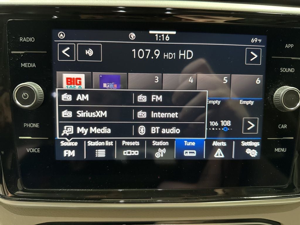 2023 Volkswagen Atlas 3.6L V6 SE w/Technology