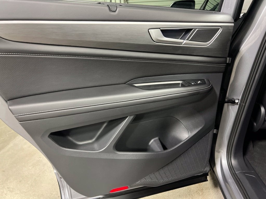 2026 Volkswagen Atlas Cross Sport SE w/Technology