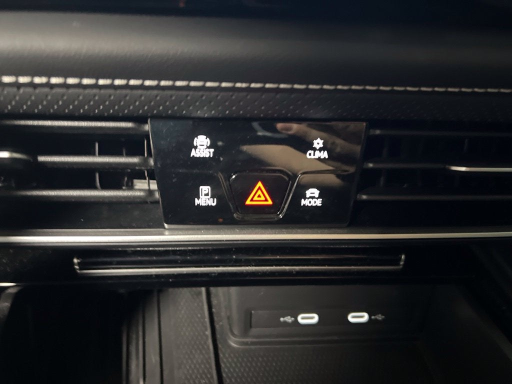 2026 Volkswagen Atlas Cross Sport SE w/Technology