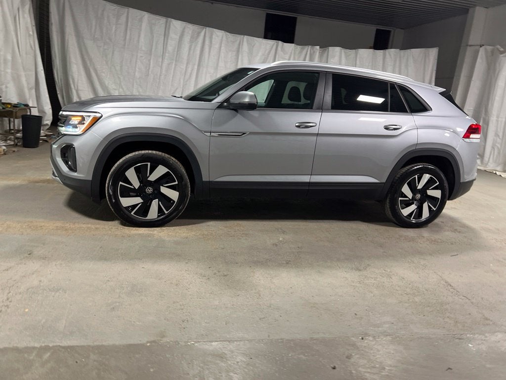 2026 Volkswagen Atlas Cross Sport SE w/Technology