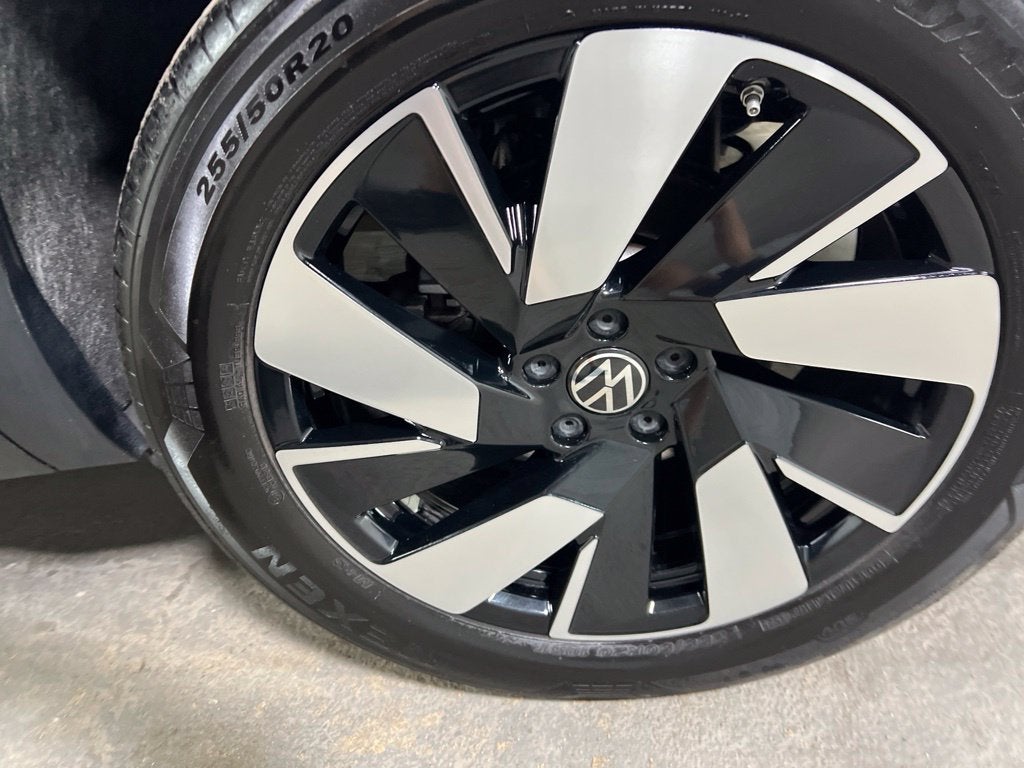 2026 Volkswagen Atlas Cross Sport SE w/Technology