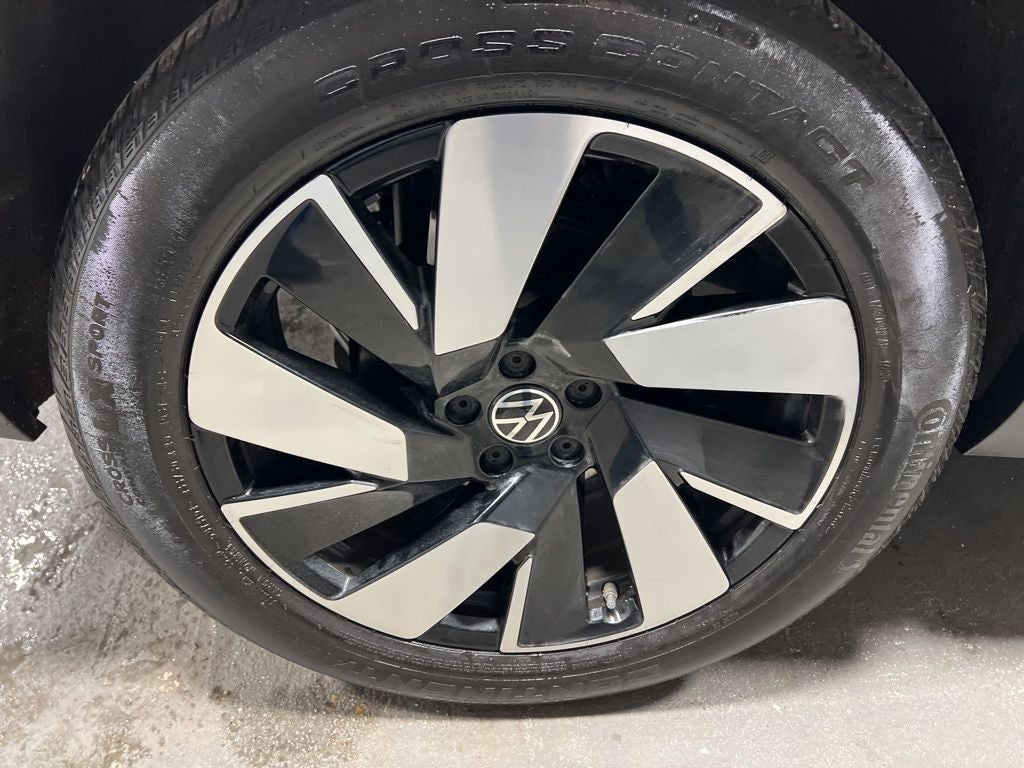 2025 Volkswagen Atlas Cross Sport 2.0T SE w/Technology