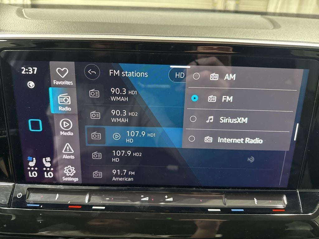 2025 Volkswagen Atlas Cross Sport 2.0T SE w/Technology