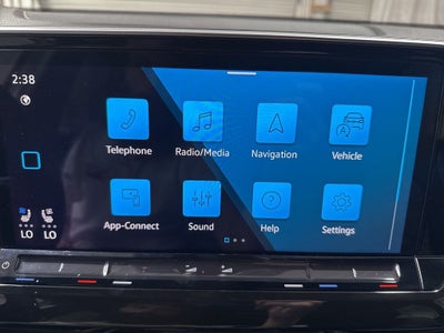 2025 Volkswagen Atlas Cross Sport 2.0T SE w/Technology