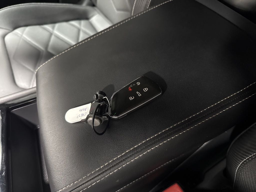 2025 Volkswagen Atlas Cross Sport 2.0T SE w/Technology