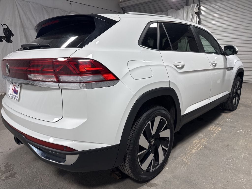 2025 Volkswagen Atlas Cross Sport 2.0T SE w/Technology