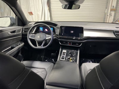 2025 Volkswagen Atlas Cross Sport 2.0T SE w/Technology