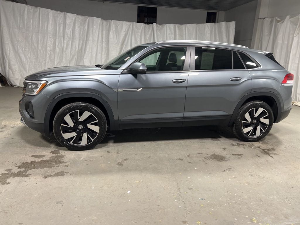 2025 Volkswagen Atlas Cross Sport 2.0T SE w/Technology