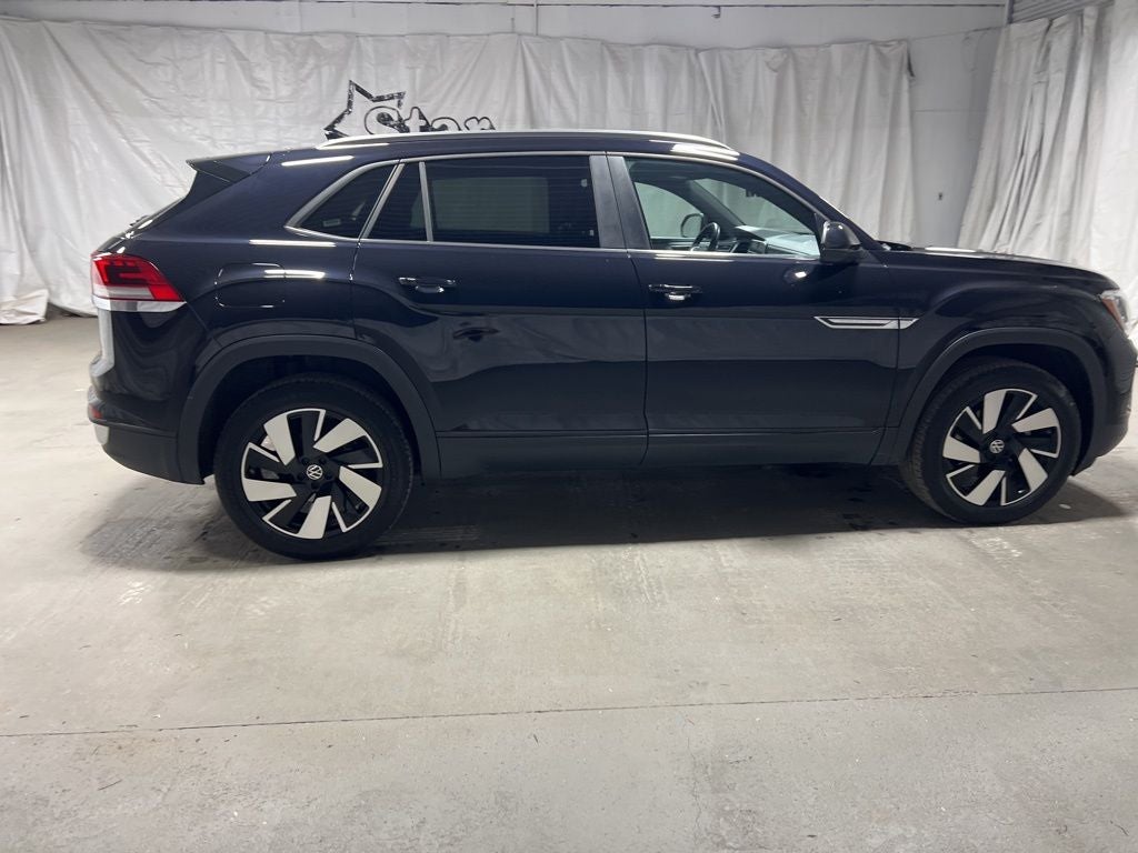 2025 Volkswagen Atlas Cross Sport 2.0T SE w/Technology
