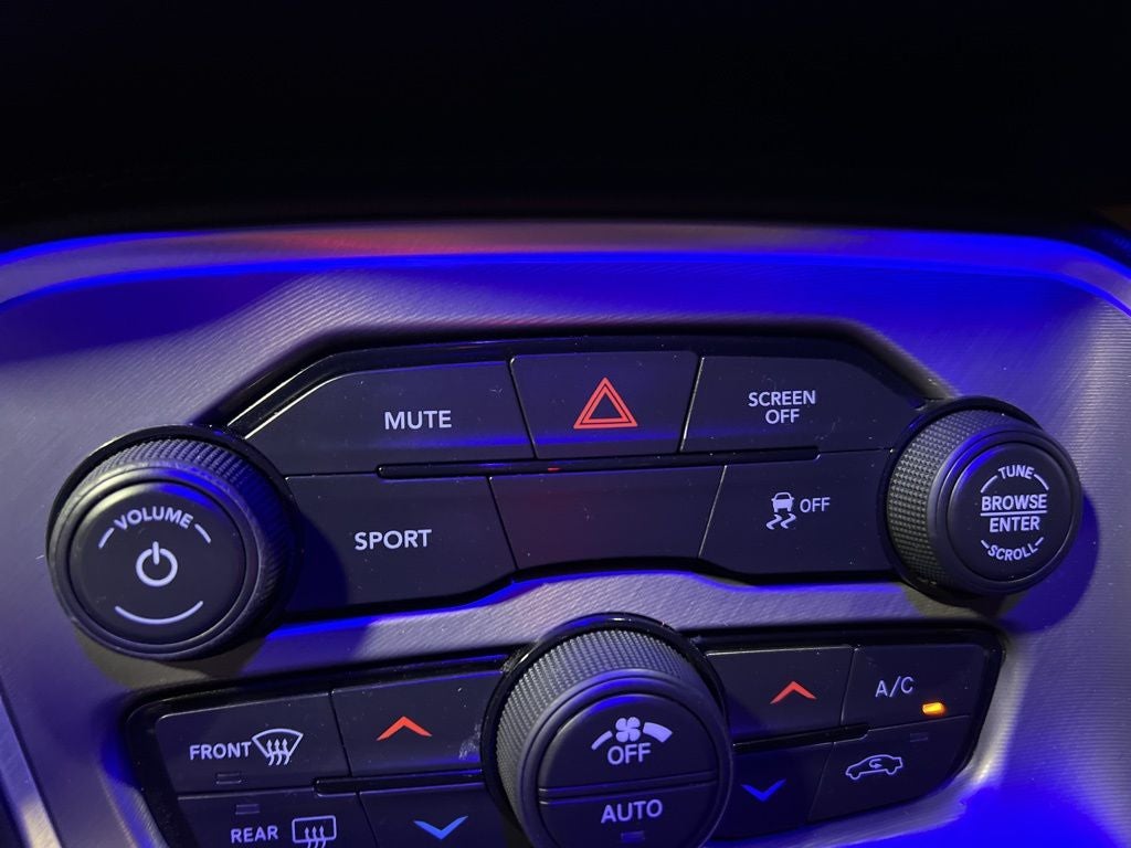 2022 Dodge Challenger SXT