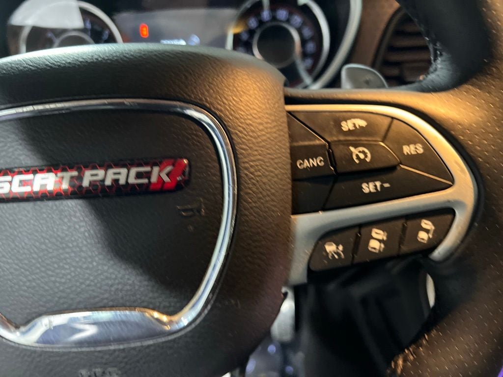 2016 Dodge Challenger 392 Hemi Scat Pack Shaker