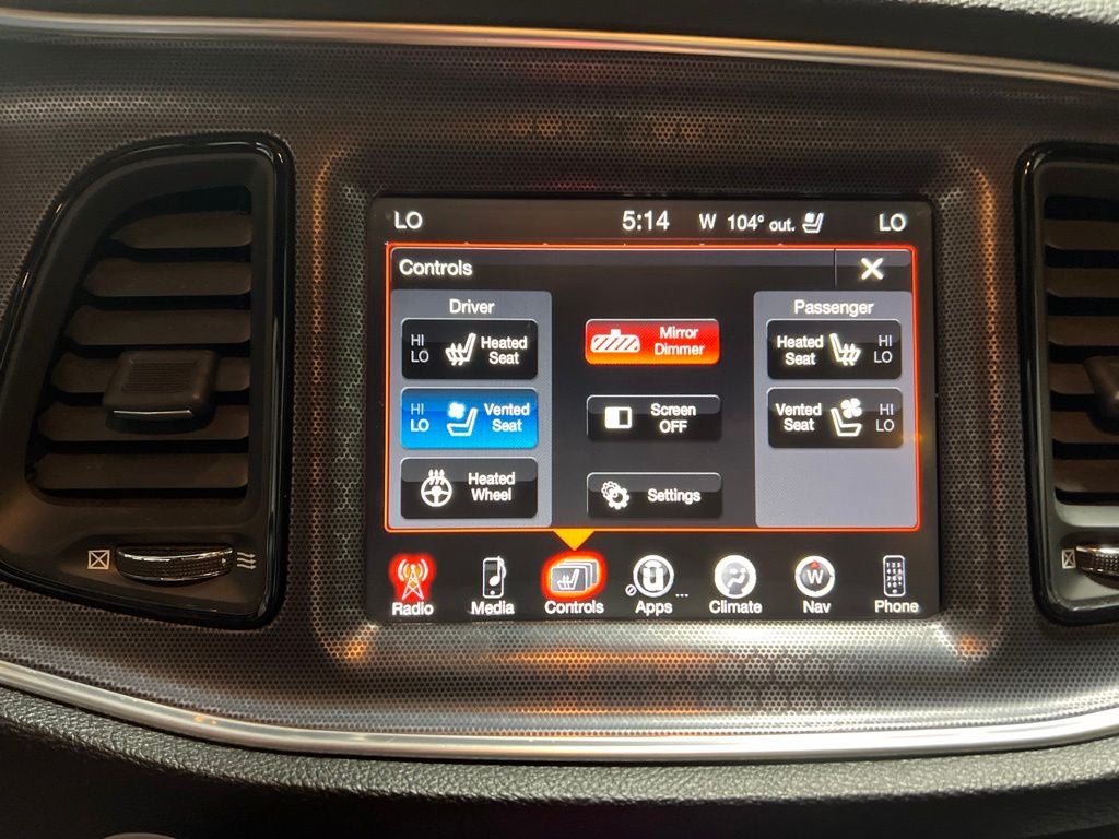 2016 Dodge Challenger 392 Hemi Scat Pack Shaker