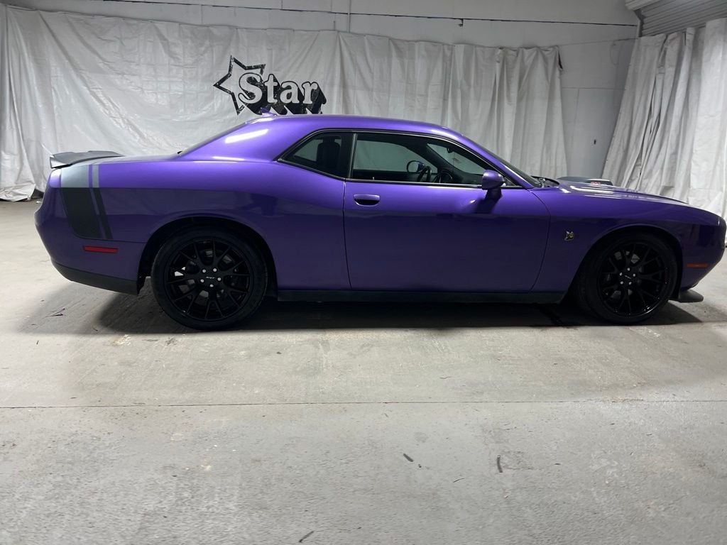 2016 Dodge Challenger 392 Hemi Scat Pack Shaker