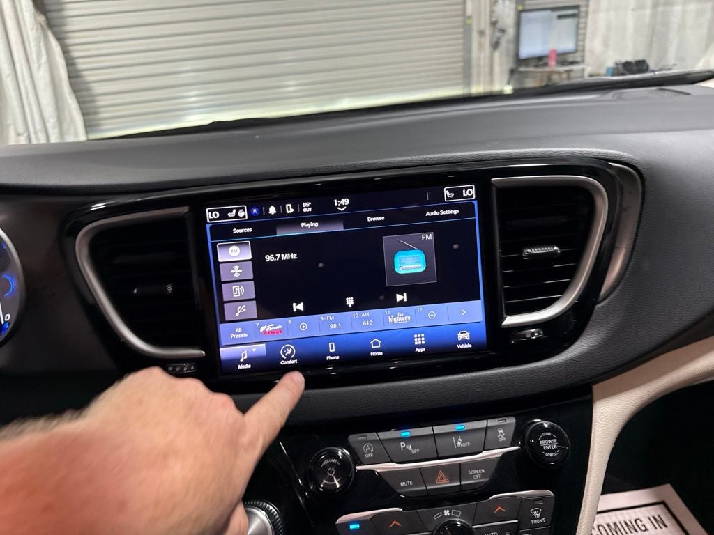 2023 Chrysler Pacifica Touring L