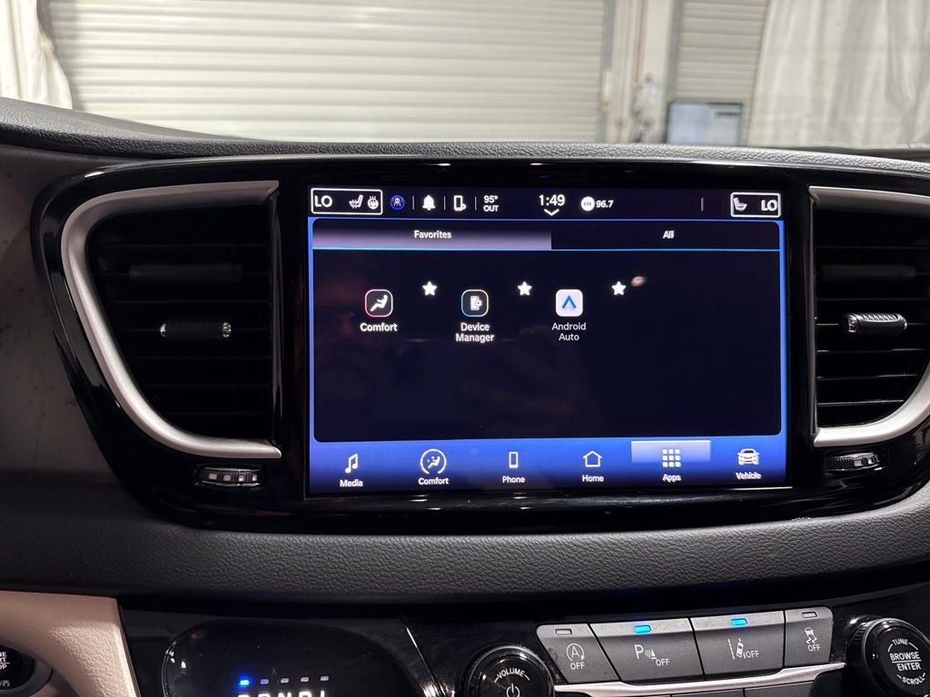 2023 Chrysler Pacifica Touring L