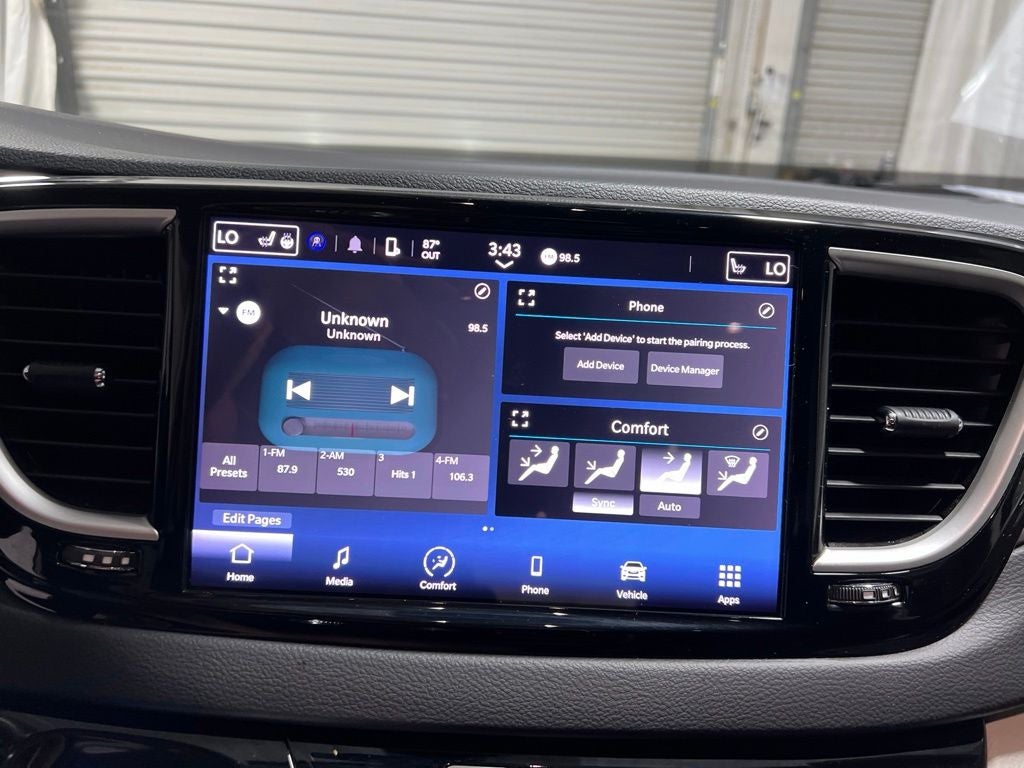 2023 Chrysler Pacifica Touring L