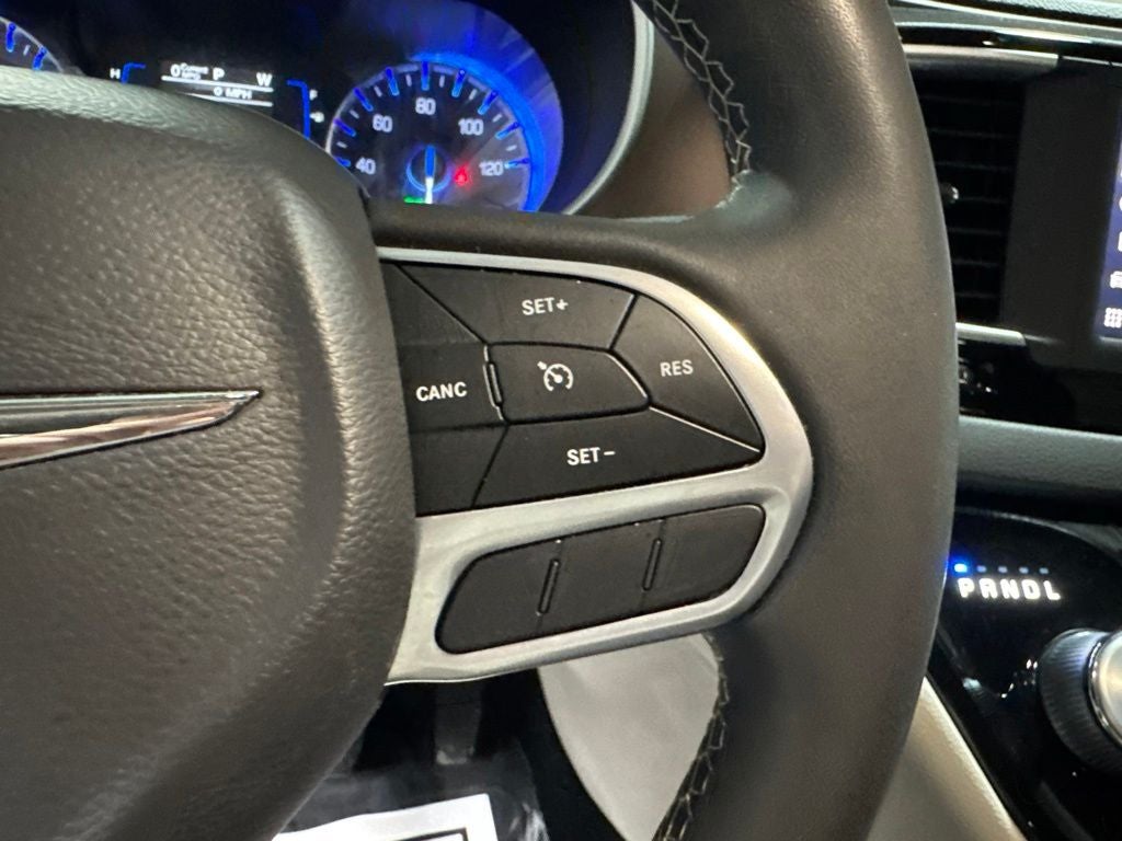 2022 Chrysler Voyager LX