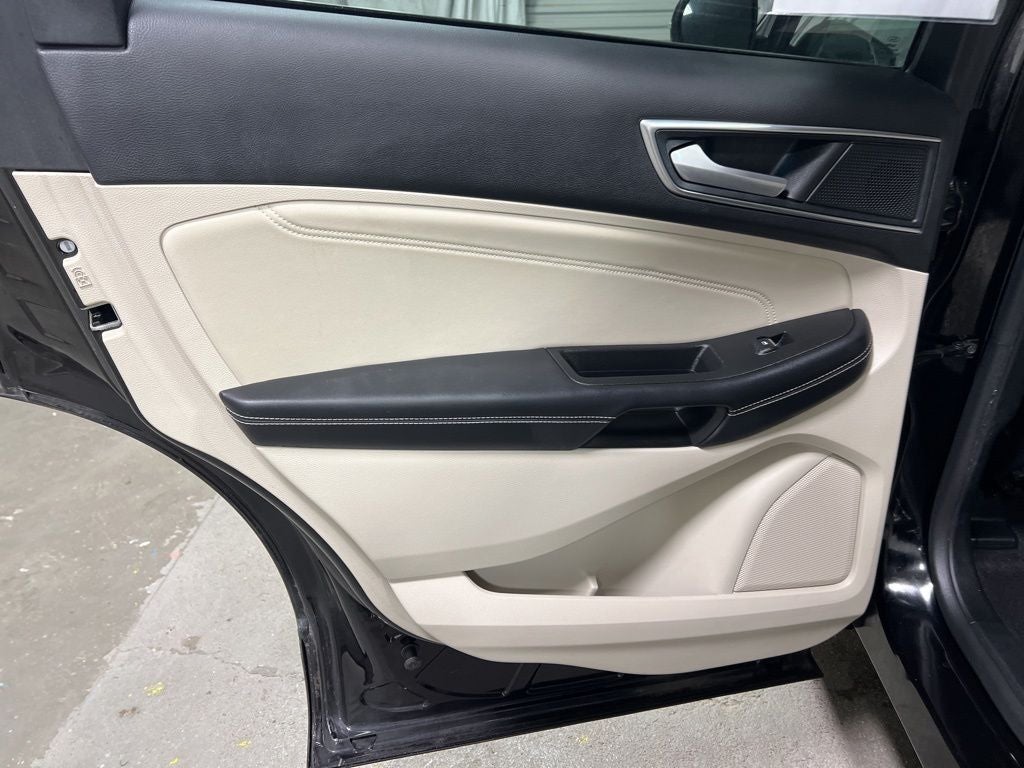 2021 Ford Edge Titanium