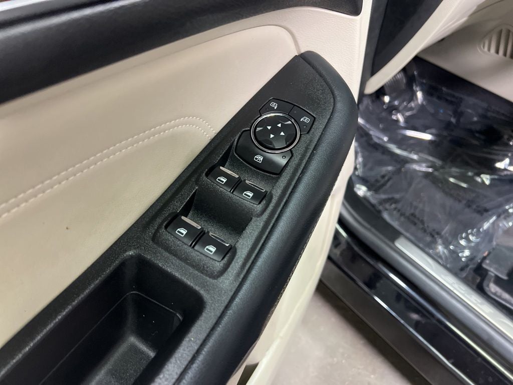 2021 Ford Edge Titanium