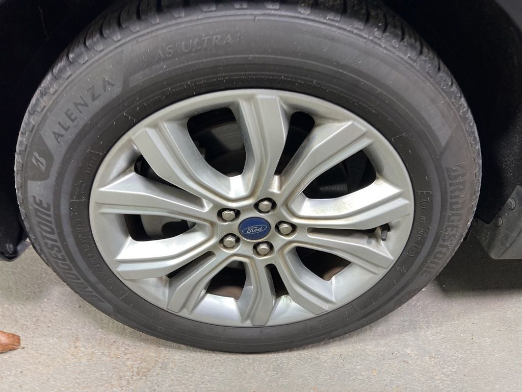 2021 Ford Edge Titanium