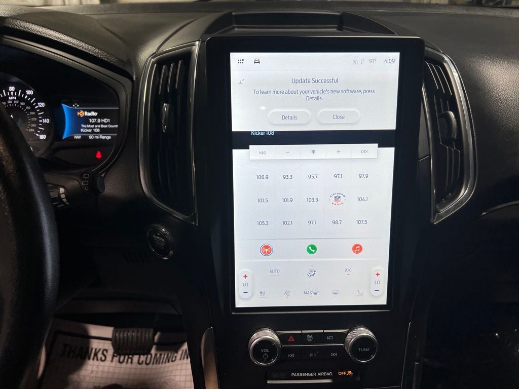 2022 Ford Edge Titanium