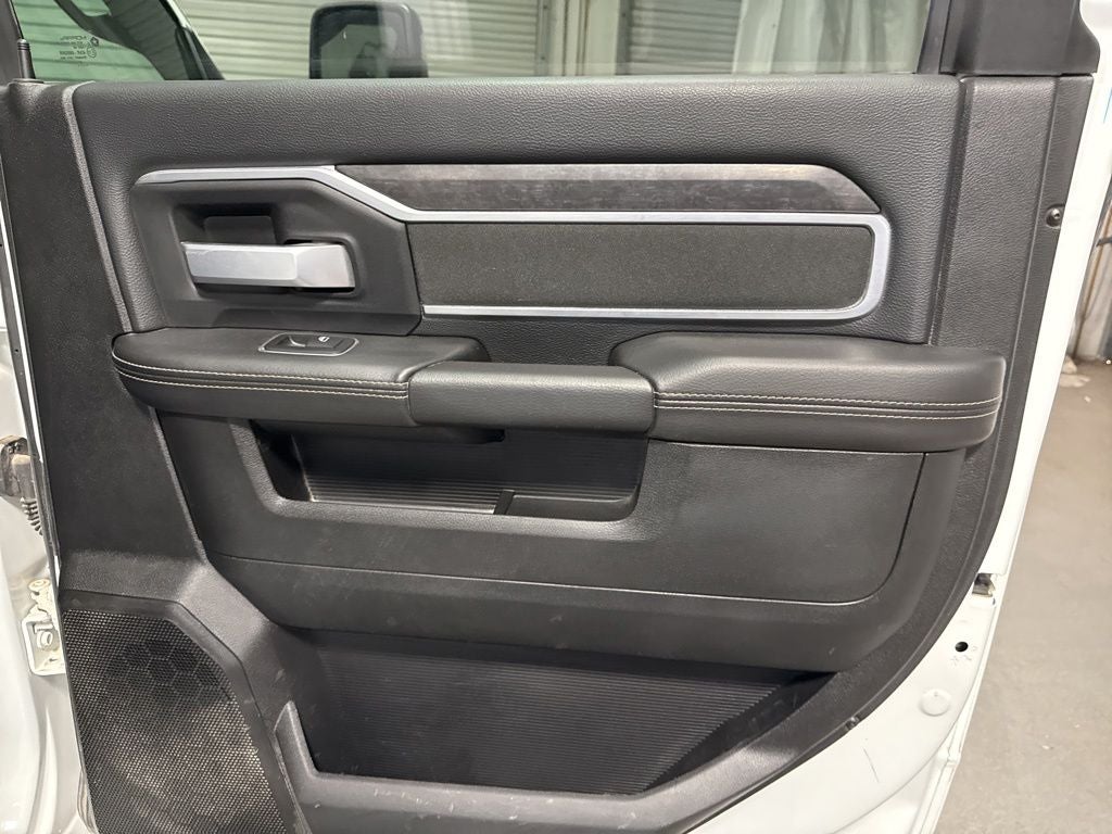 2024 RAM 3500 SLT