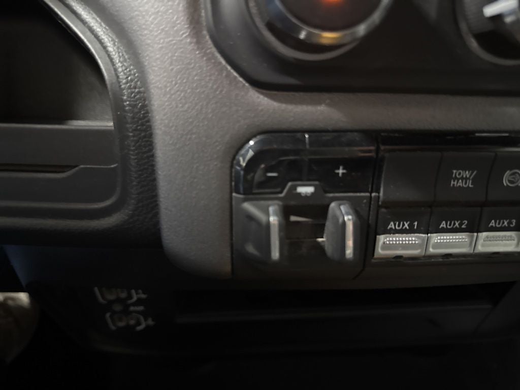 2024 RAM 3500 SLT