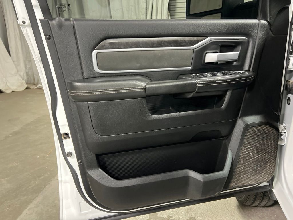 2024 RAM 3500 SLT