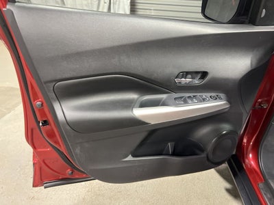 2019 Nissan Kicks SR