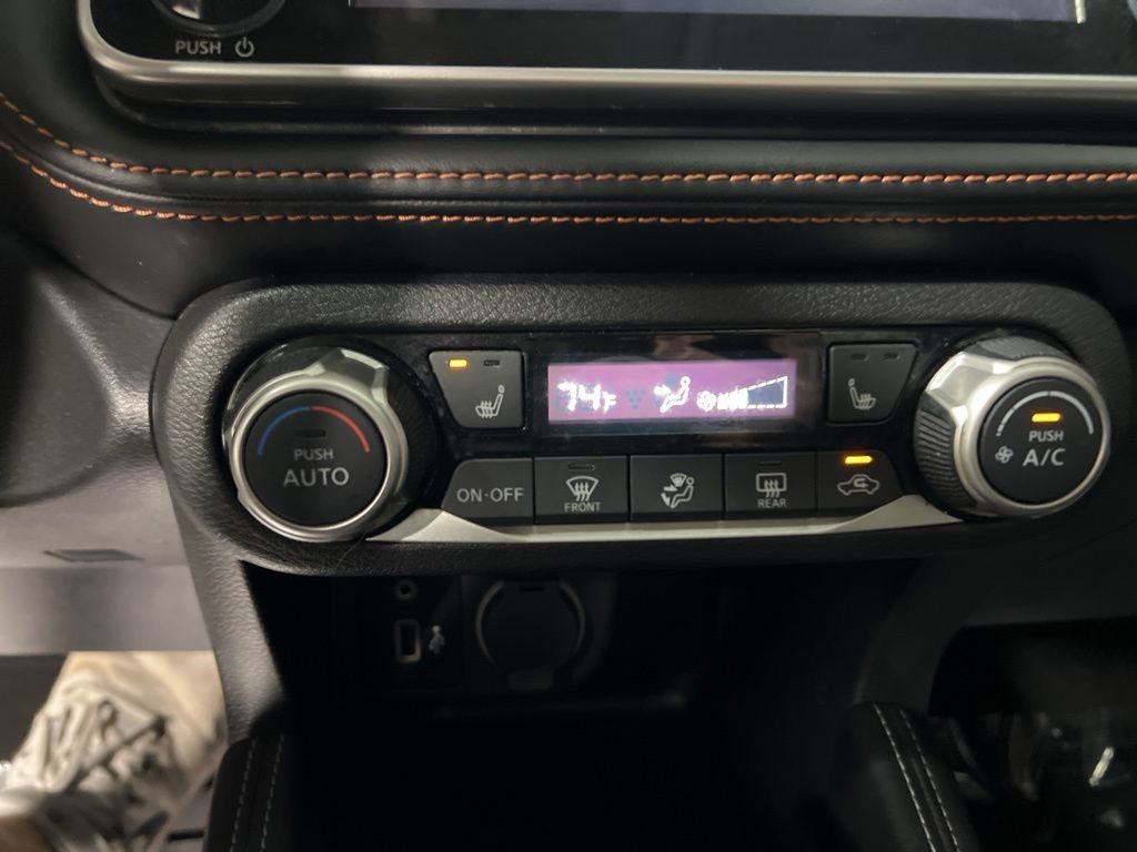 2019 Nissan Kicks SR