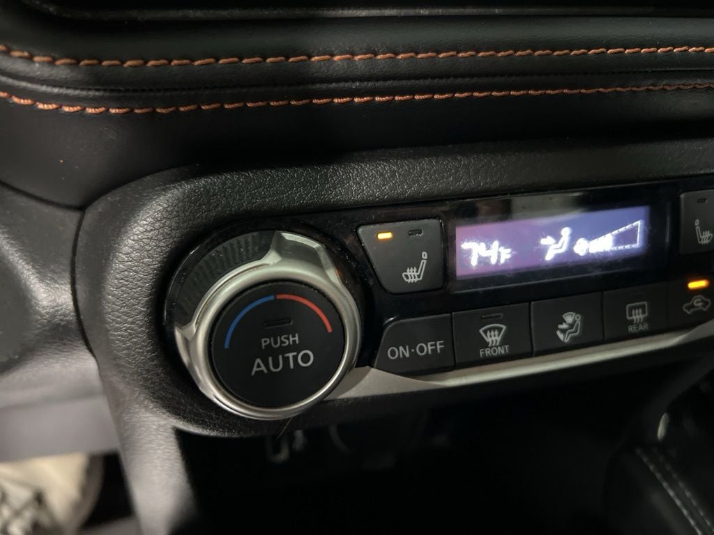 2019 Nissan Kicks SR