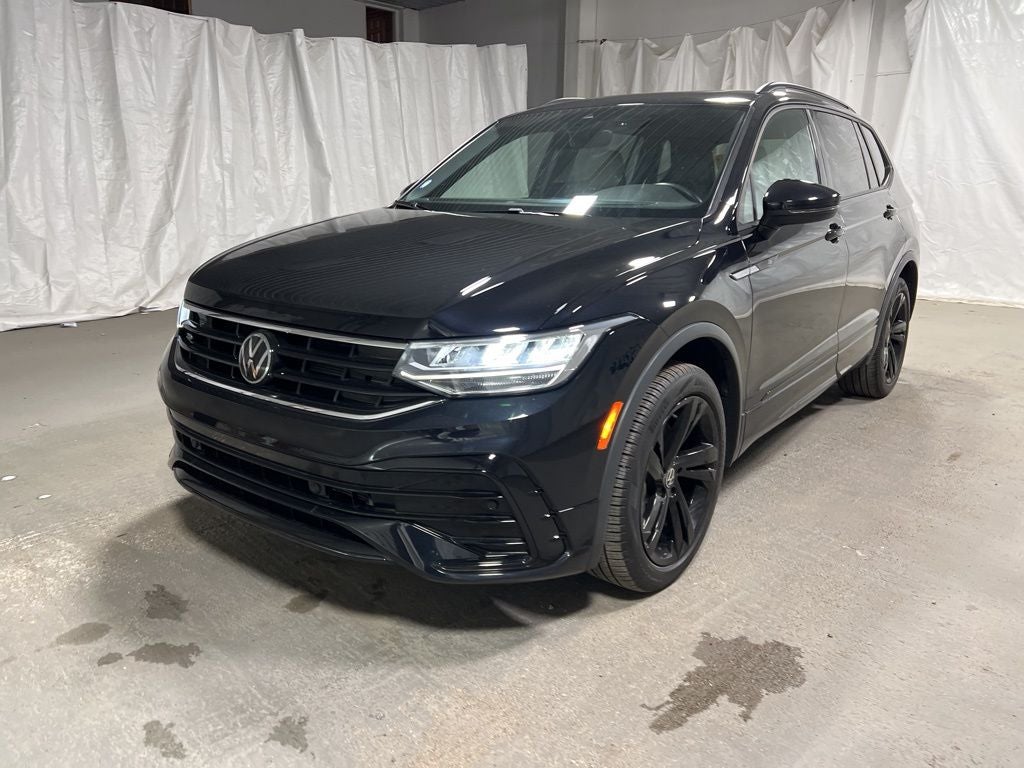 2024 Volkswagen Tiguan 2.0T SE R-Line Black