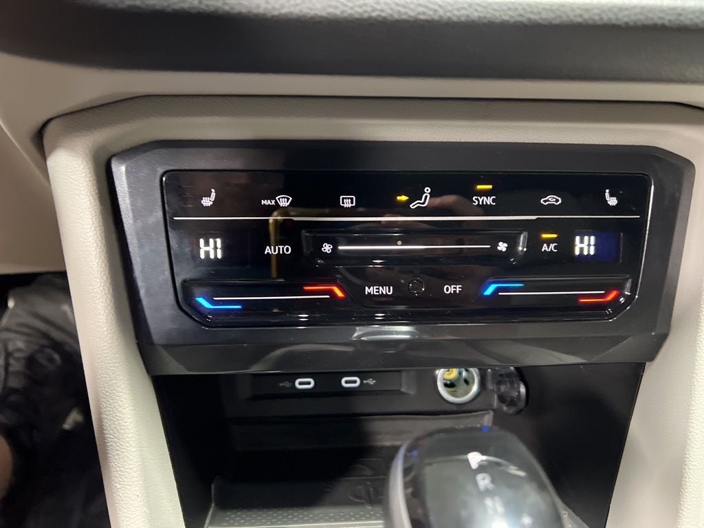 2024 Volkswagen Tiguan 2.0T SE R-Line Black