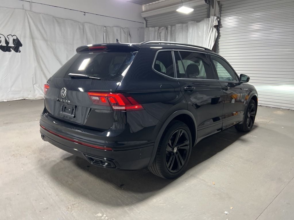 2024 Volkswagen Tiguan 2.0T SE R-Line Black