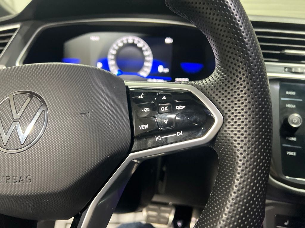 2024 Volkswagen Tiguan 2.0T SE R-Line Black