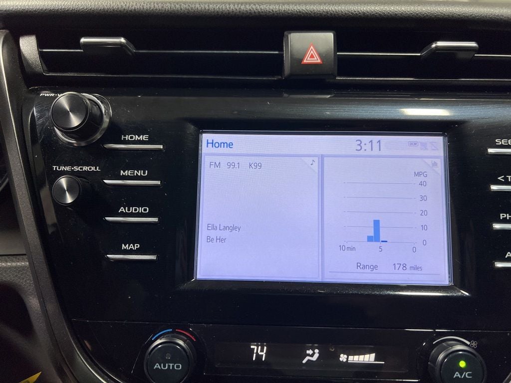 2019 Toyota Camry SE