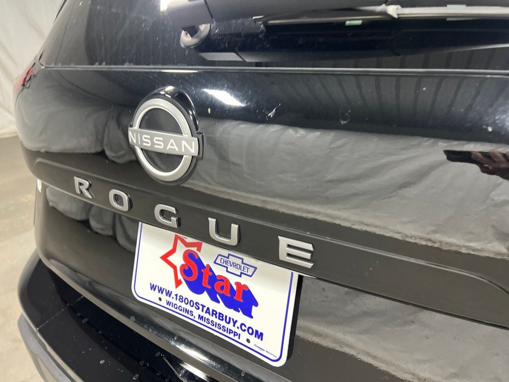 2025 Nissan Rogue SV