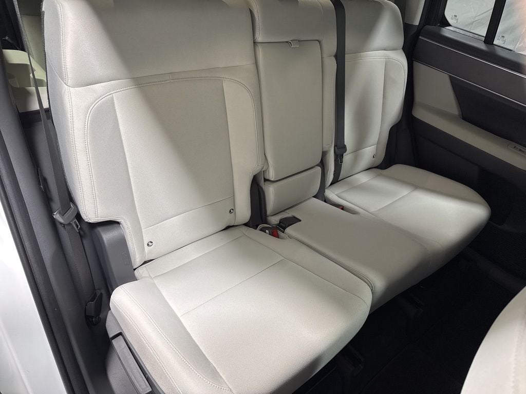 2025 Hyundai Santa Fe SE