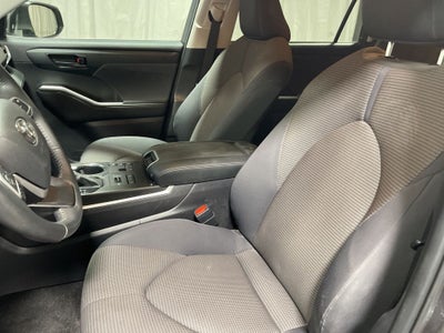 2024 Toyota Highlander LE