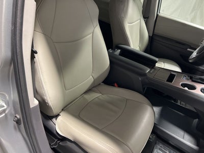 2022 Toyota Sienna LE 8 Passenger